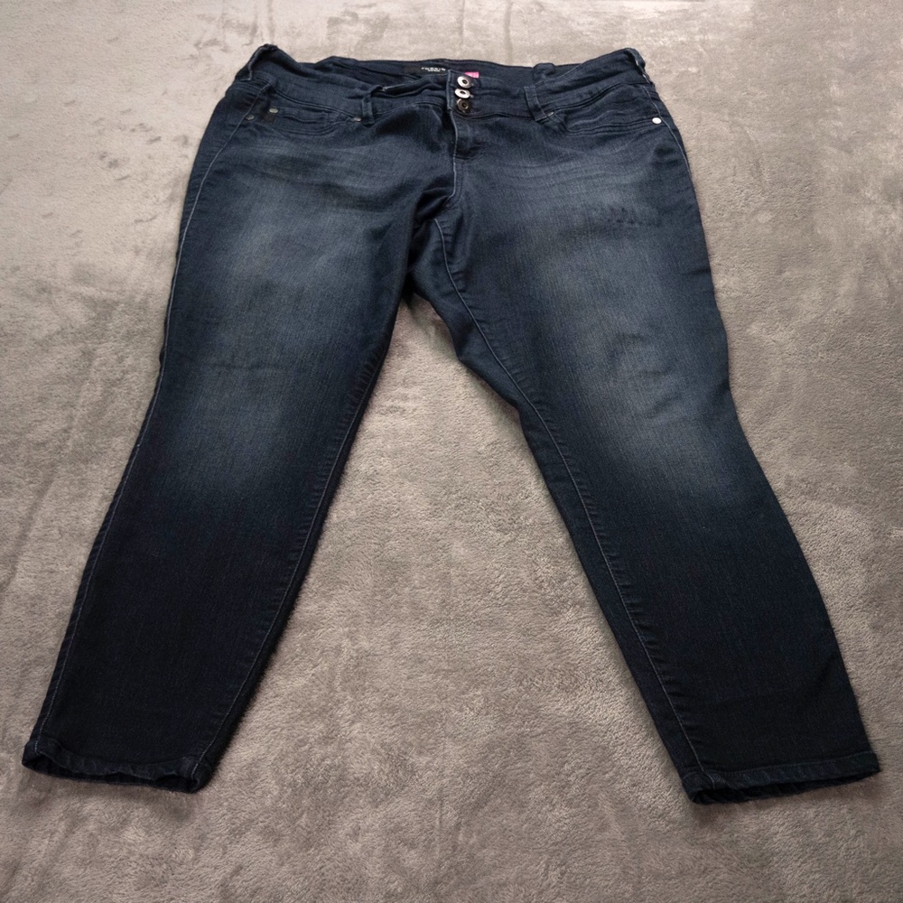 Torrid High Rise Women Plus Size 18R Dark Blue Washed Denim Skinny Casual Jeans